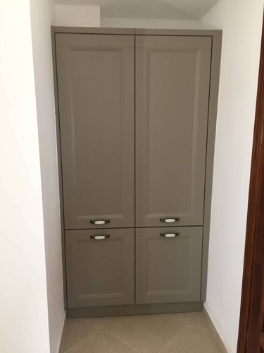 Bespoke fitted wardrobe, in addition to new kitchen installation. Design by Mopa, installation by Ugur Bolat